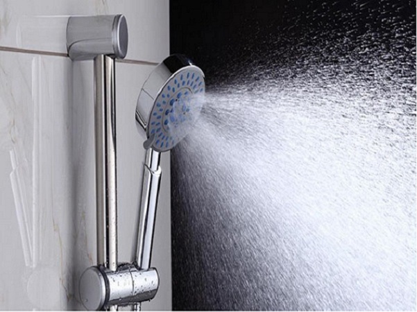 卫浴五金配件怎么。课褰鹋浼优劣鉴别