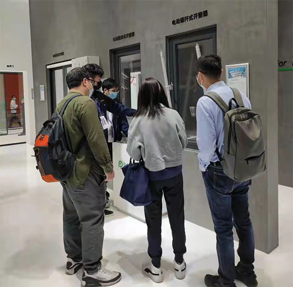 内开防火窗五金系统