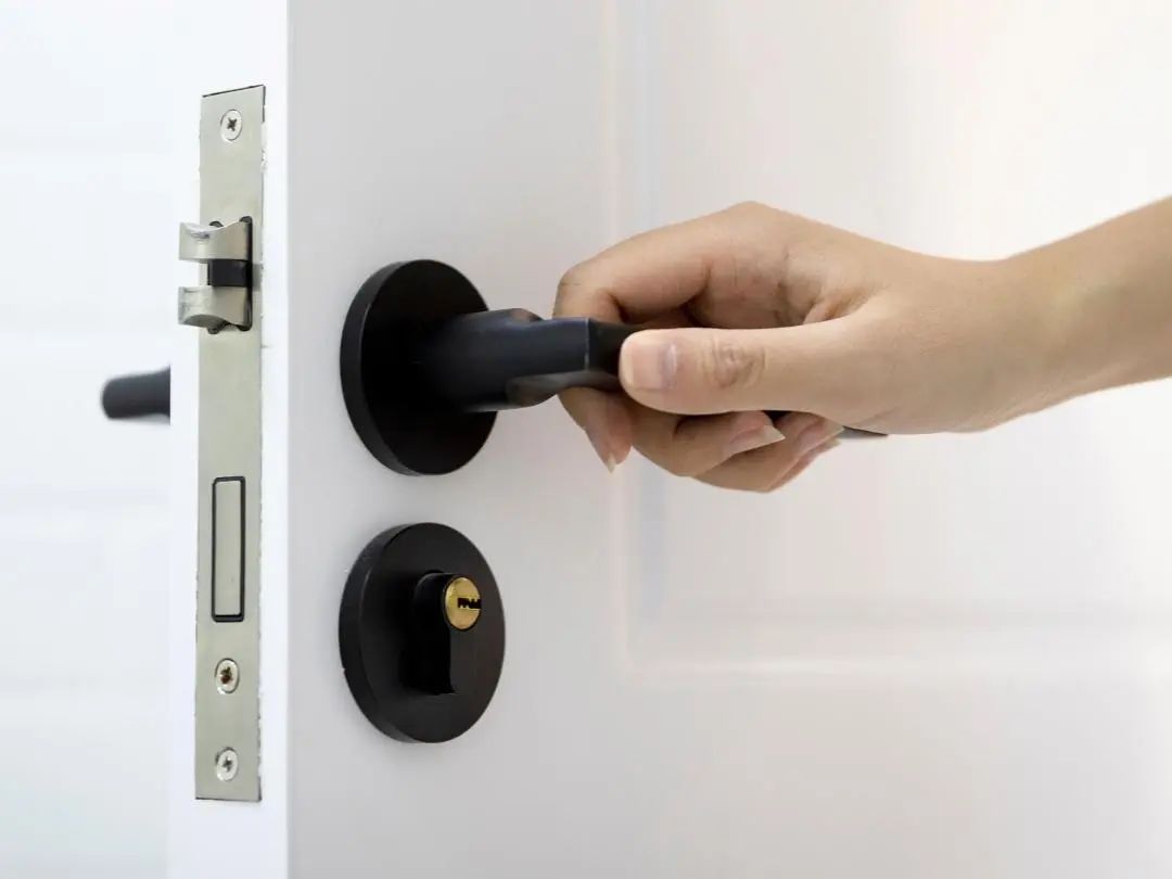 哪种材质的家装五金更耐用？